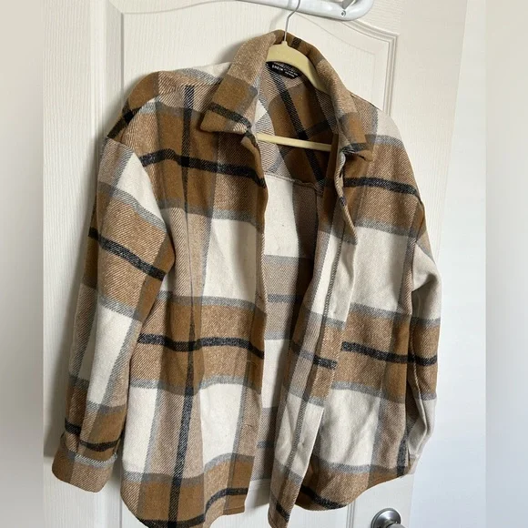 Size L shacket - Picture 2 of 2